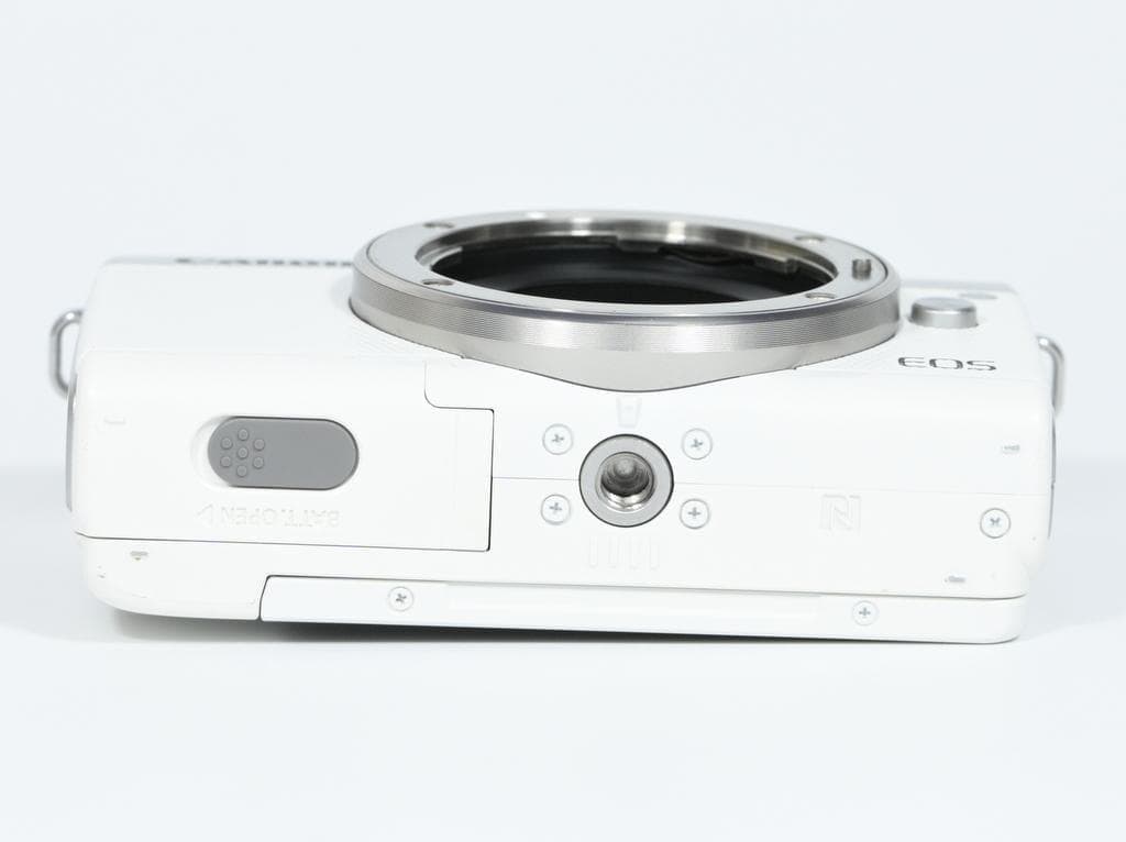 【美品】 キヤノン　Canon EOS M100 レンズキット