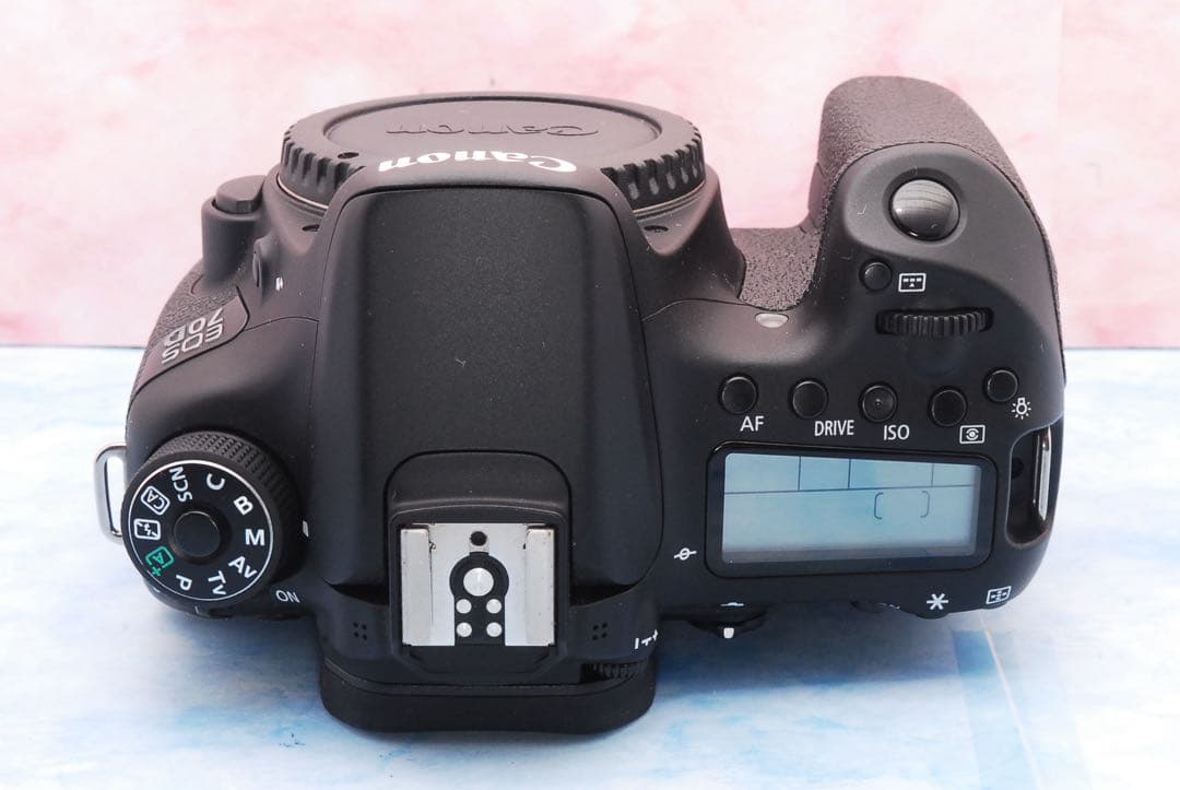 キャノン EOS 70D◎一眼レフカメラ◎Wi-Fi◎手ぶれ補正◎超望遠レンズ付