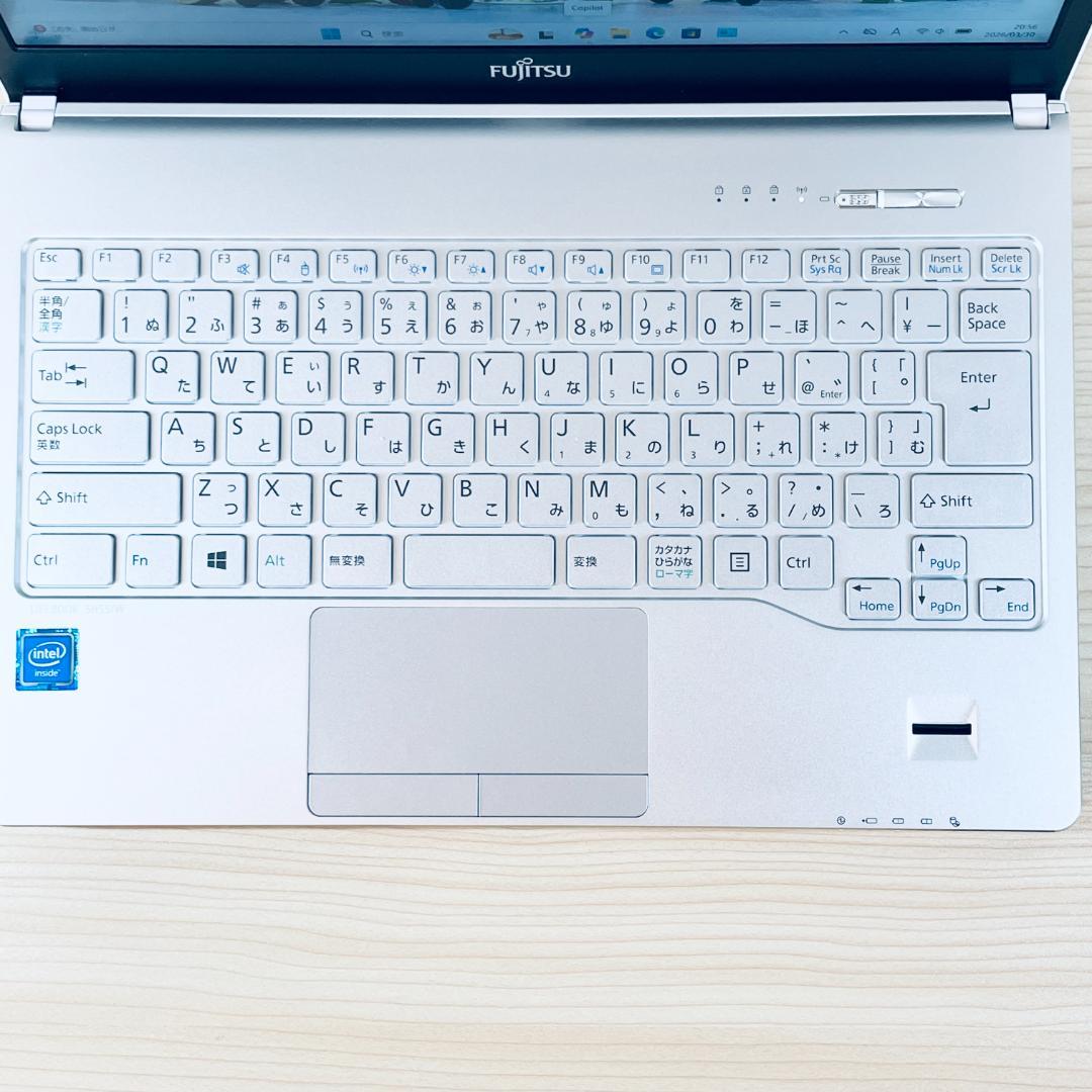 お買い得！軽量コンパクト SSD DVD Windows11 ノートパソコン 白