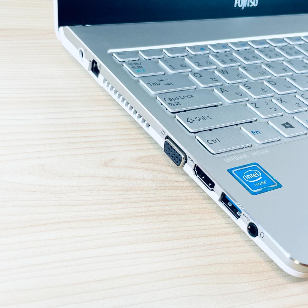 お買い得！軽量コンパクト SSD DVD Windows11 ノートパソコン 白