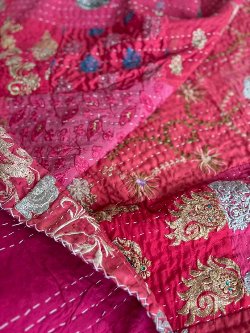 【限定セール】ラリーキルト　インド刺繍　カンタキルト　ヴィンテージ　ベッドカバー