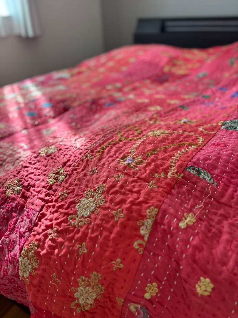 【限定セール】ラリーキルト　インド刺繍　カンタキルト　ヴィンテージ　ベッドカバー