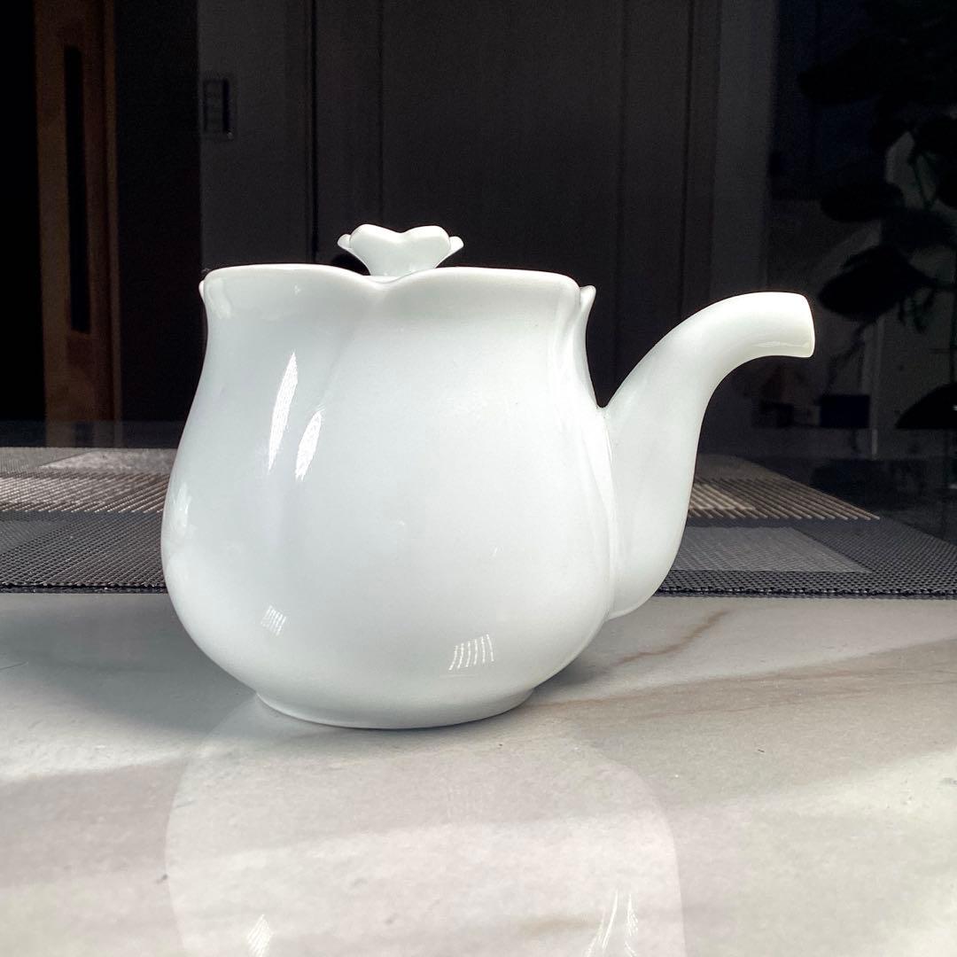 有田焼　高山　『白磁百合』　小皿　5+1(受け皿)枚　ミニ小鉢　5枚　醤油差し