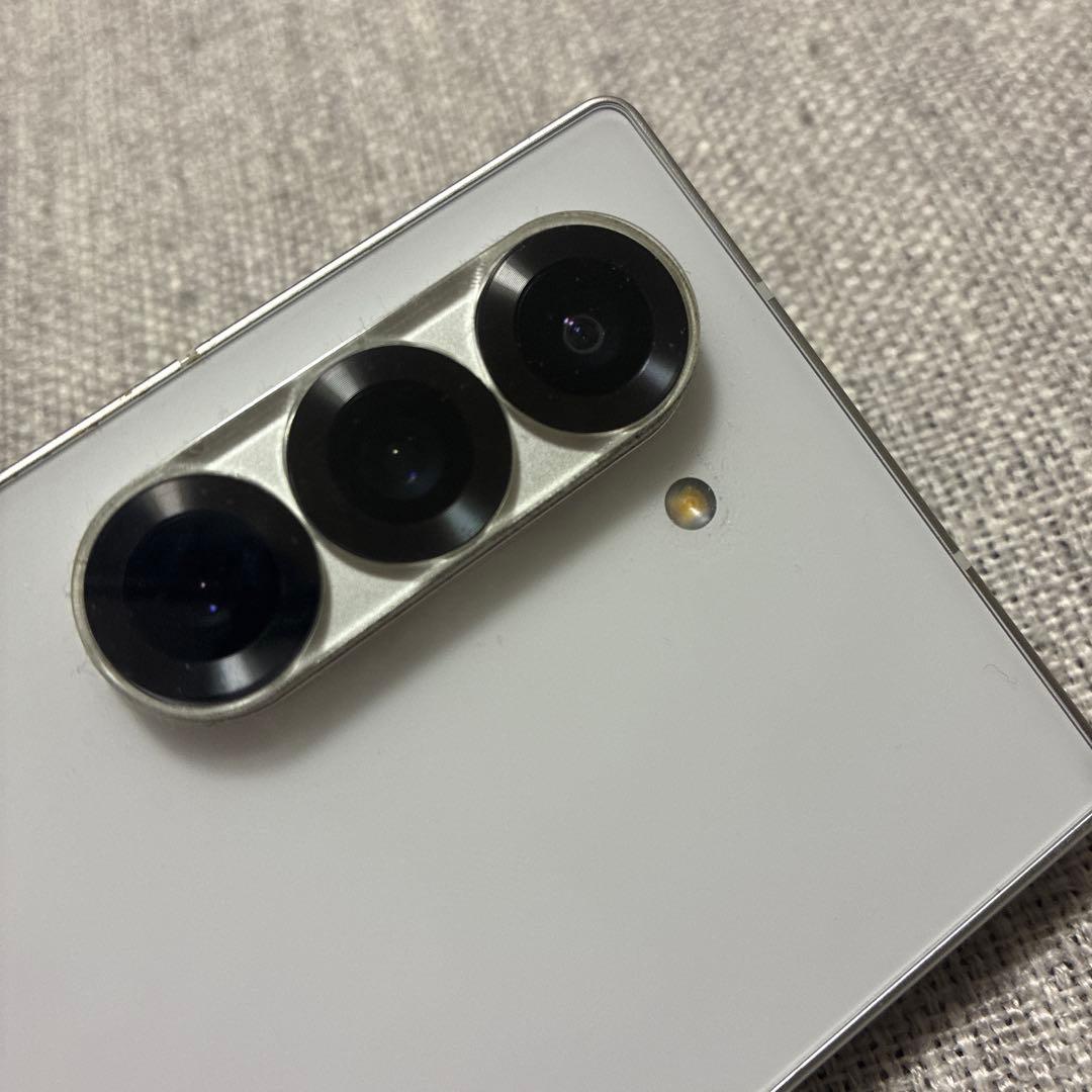 Galaxy Z FOLD6 256GB ホワイト　シルバー