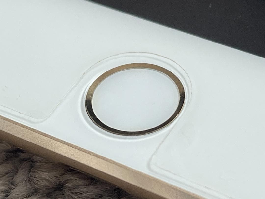 アキラAPPLE iPad mini4 wifiモデル 16GB GOLD
