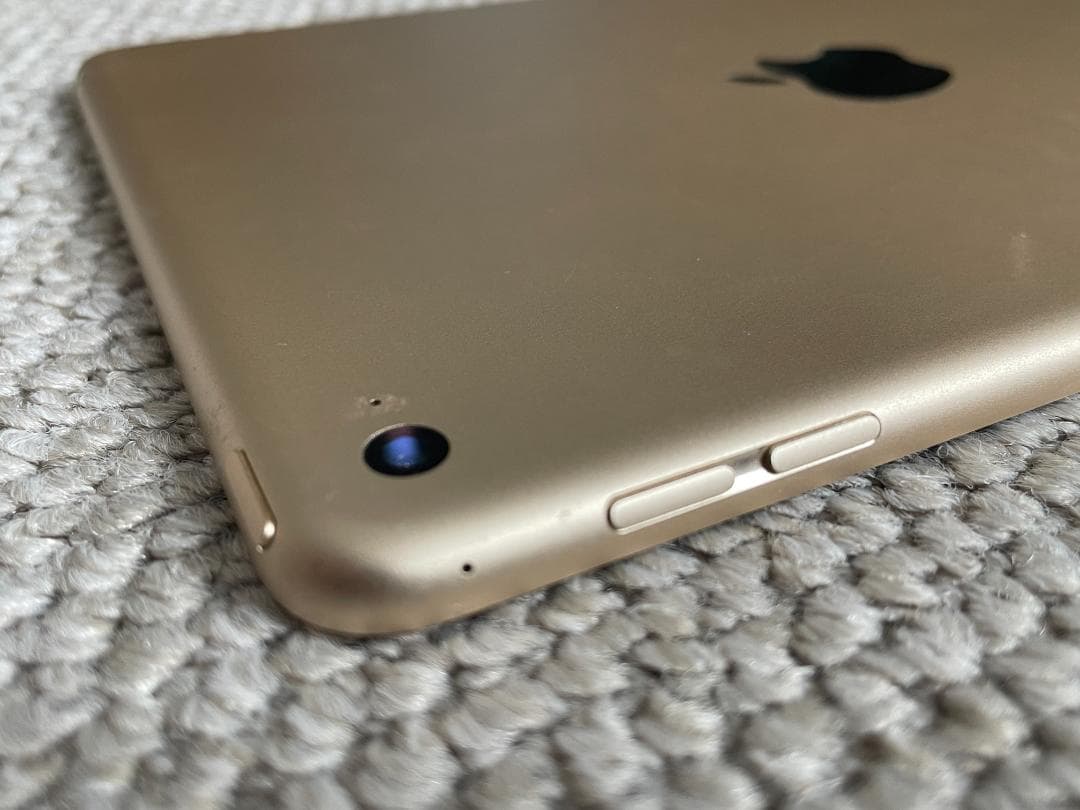 アキラAPPLE iPad mini4 wifiモデル 16GB GOLD