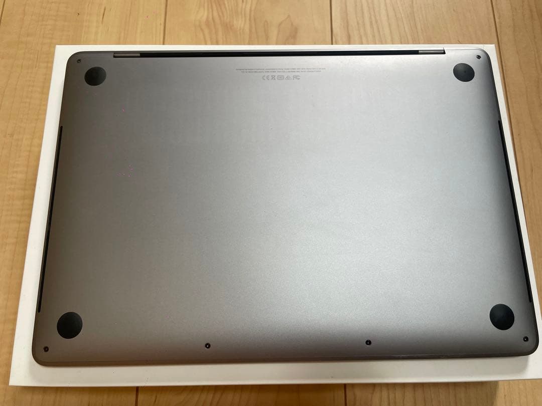MacBook Pro 2018 13インチ Touch bar 256GB