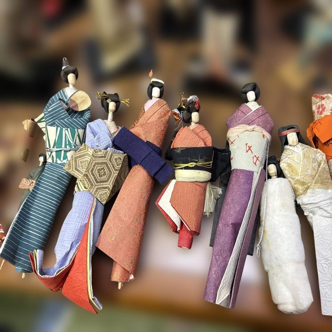 和紙人形　伝統的な和服　日本人形　セット 35点セート