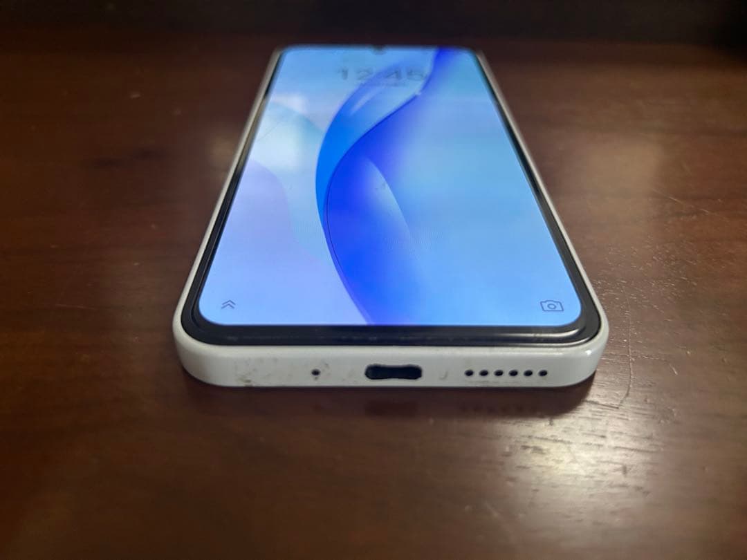 Libero 5G III ホワイトA202ZT