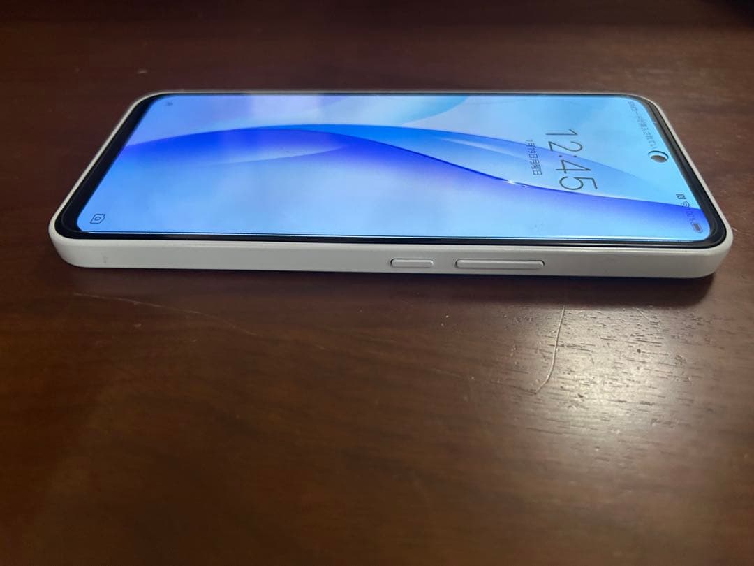 Libero 5G III ホワイトA202ZT