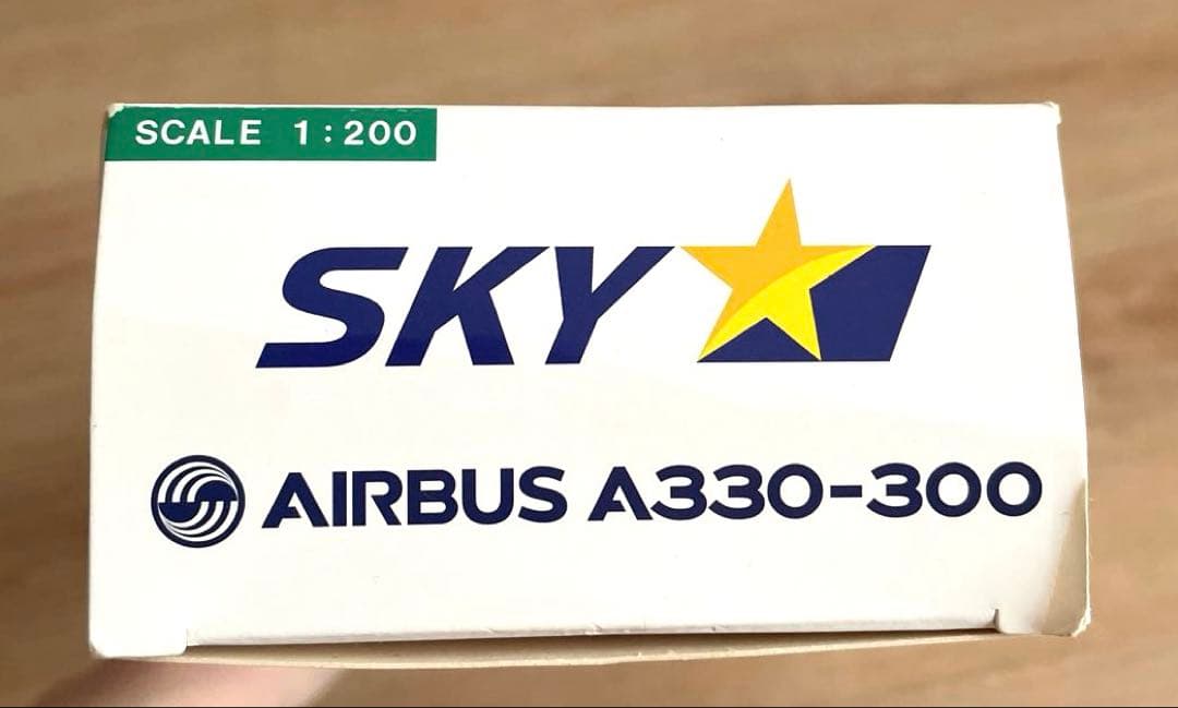 美品　レア　スカイマーク　AIRBUS A330-300 モデルプレーン