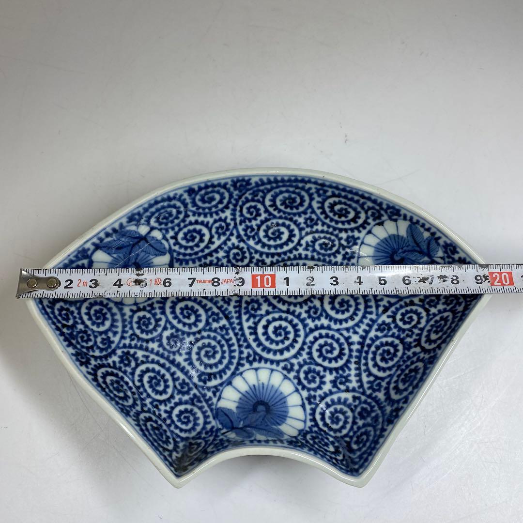 古伊万里　染付蛸唐草　扇面皿　膾皿　幅20.2㎝直径14.7㎝東な7-0405①