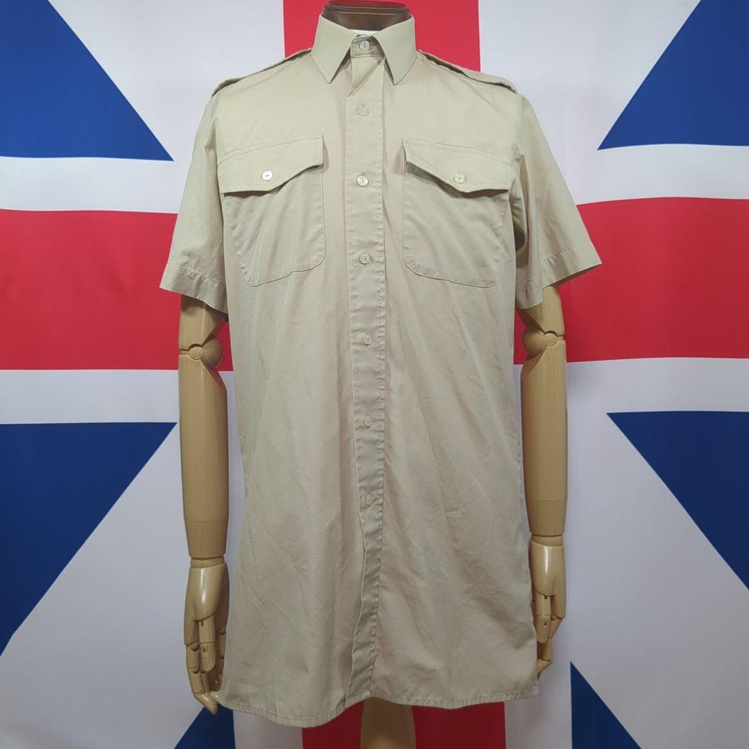 イギリス軍　カーキーシャツ（長袖＋半袖）グリーントラウザス