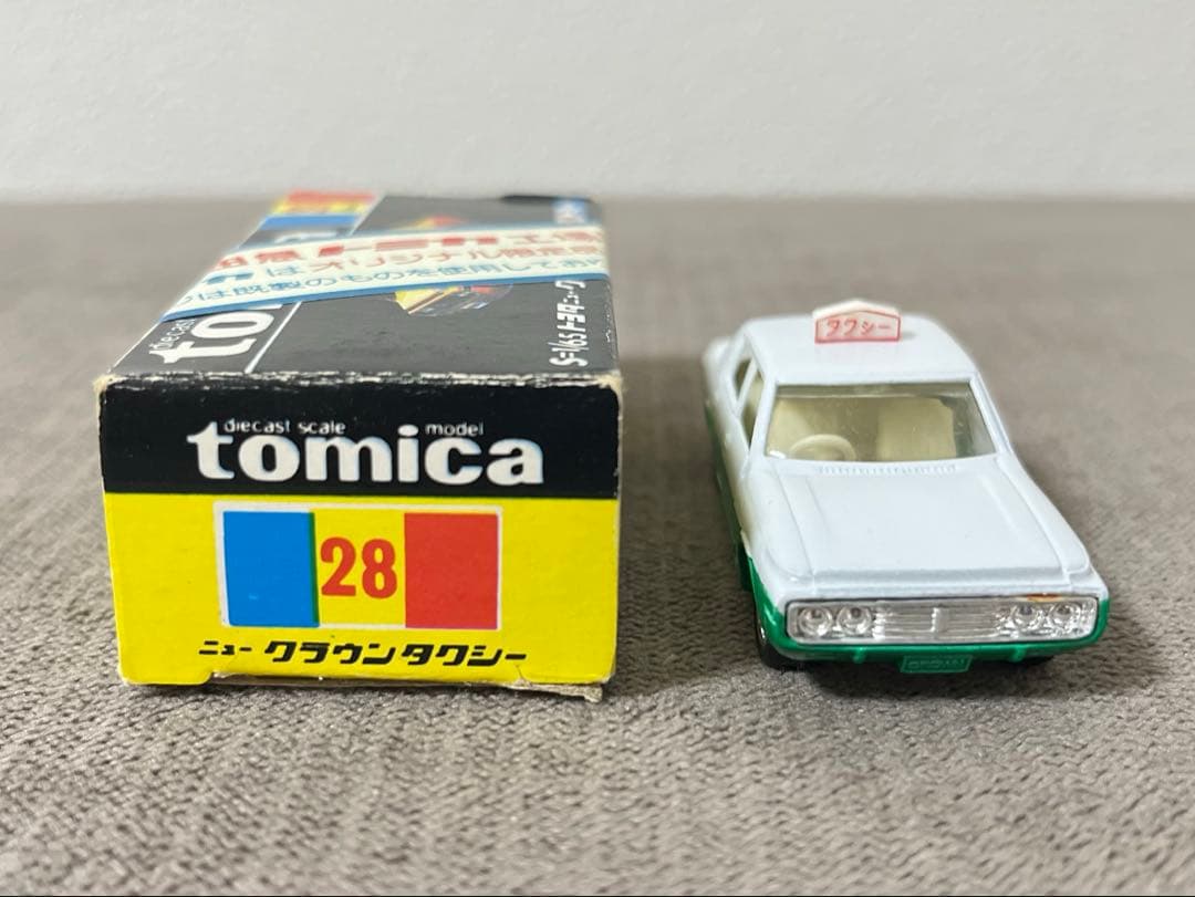 トミカ 日本製 黒箱 28-2 トヨタ ニュークラウン タクシー　小田急特注