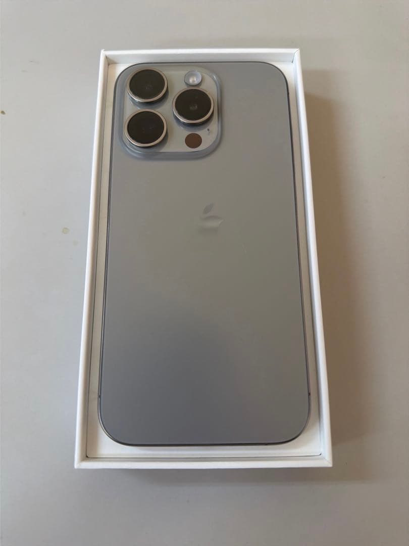 Apple iPhone 15 Pro ナチュラルチタニウム128GB