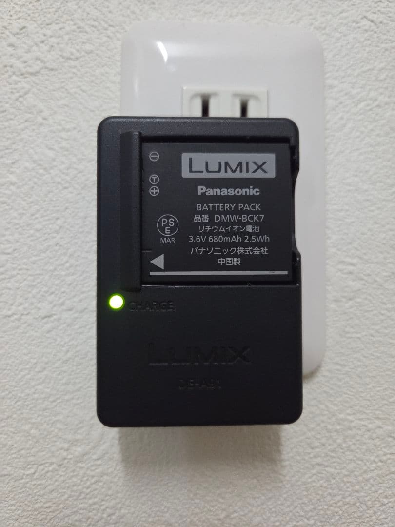 美品　LUMIX DMC-FX77 ホワイト　デジカメ