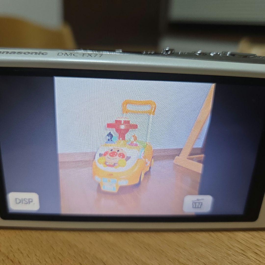 美品　LUMIX DMC-FX77 ホワイト　デジカメ