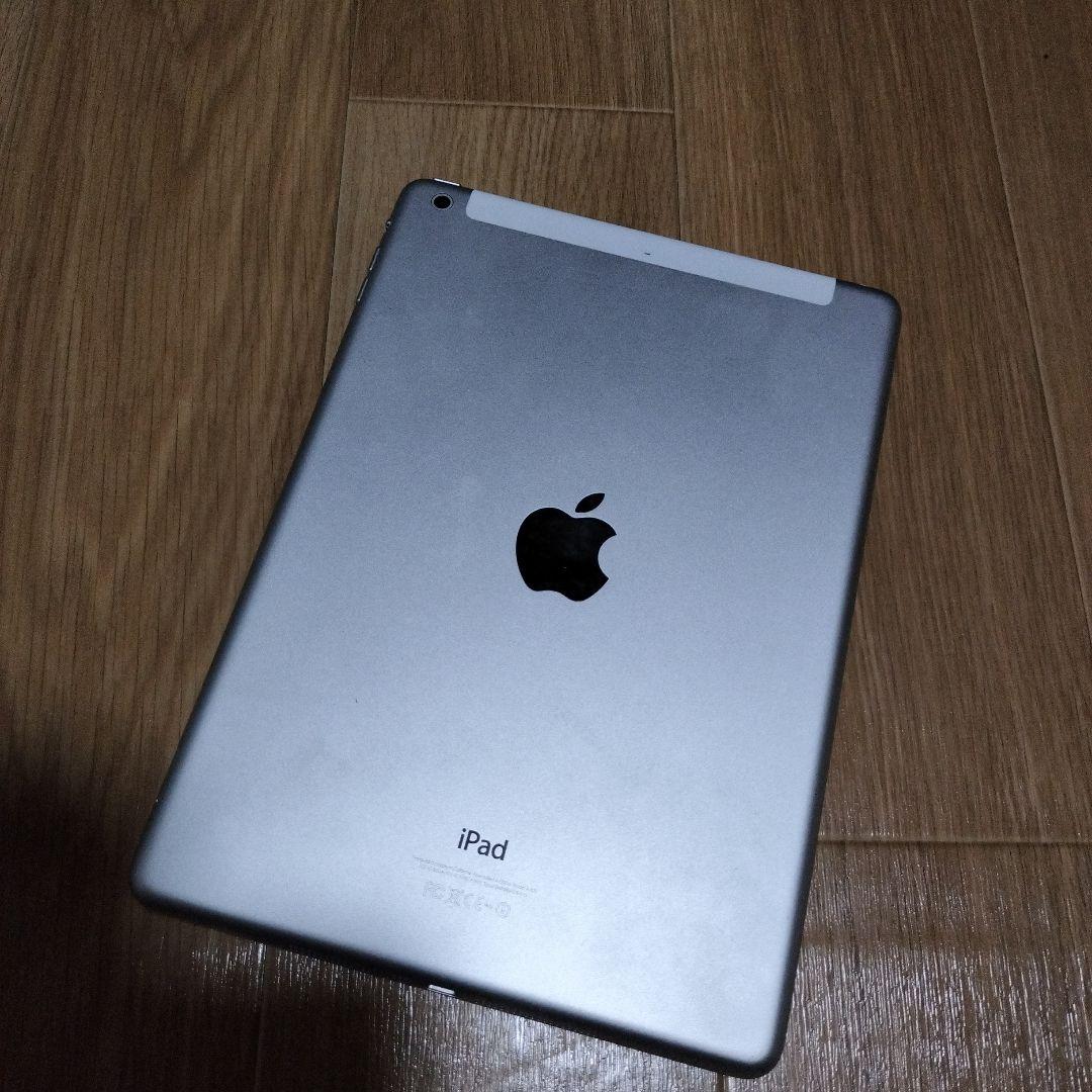 Apple iPad Air 第2世代　 9.7インチ ホワイト 本体