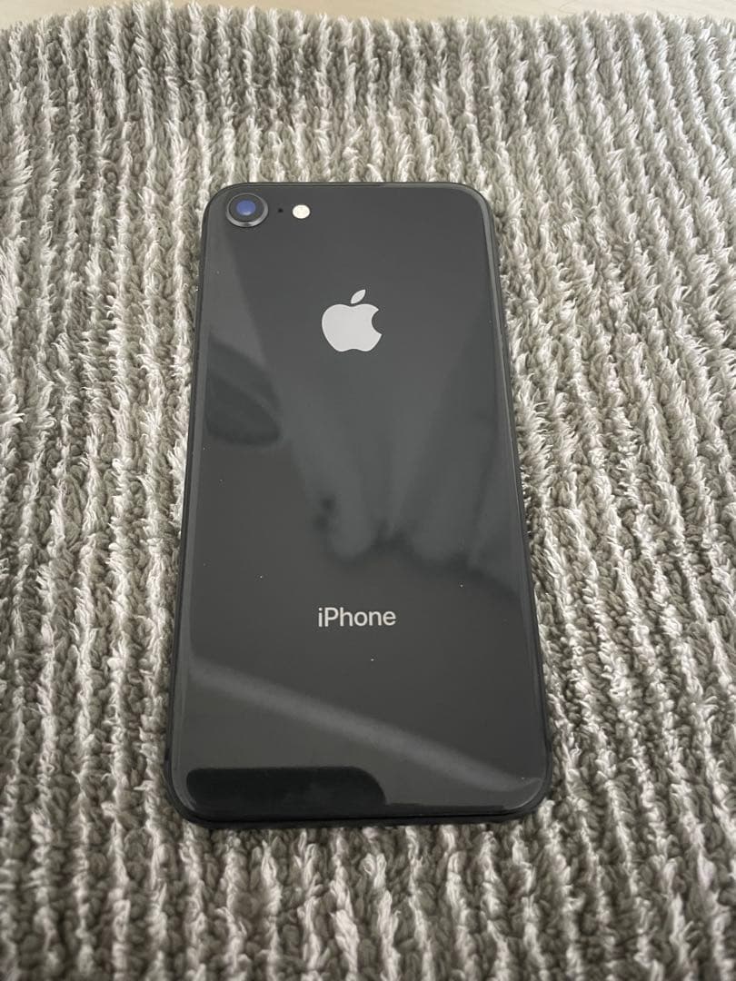 iPhone8 中古