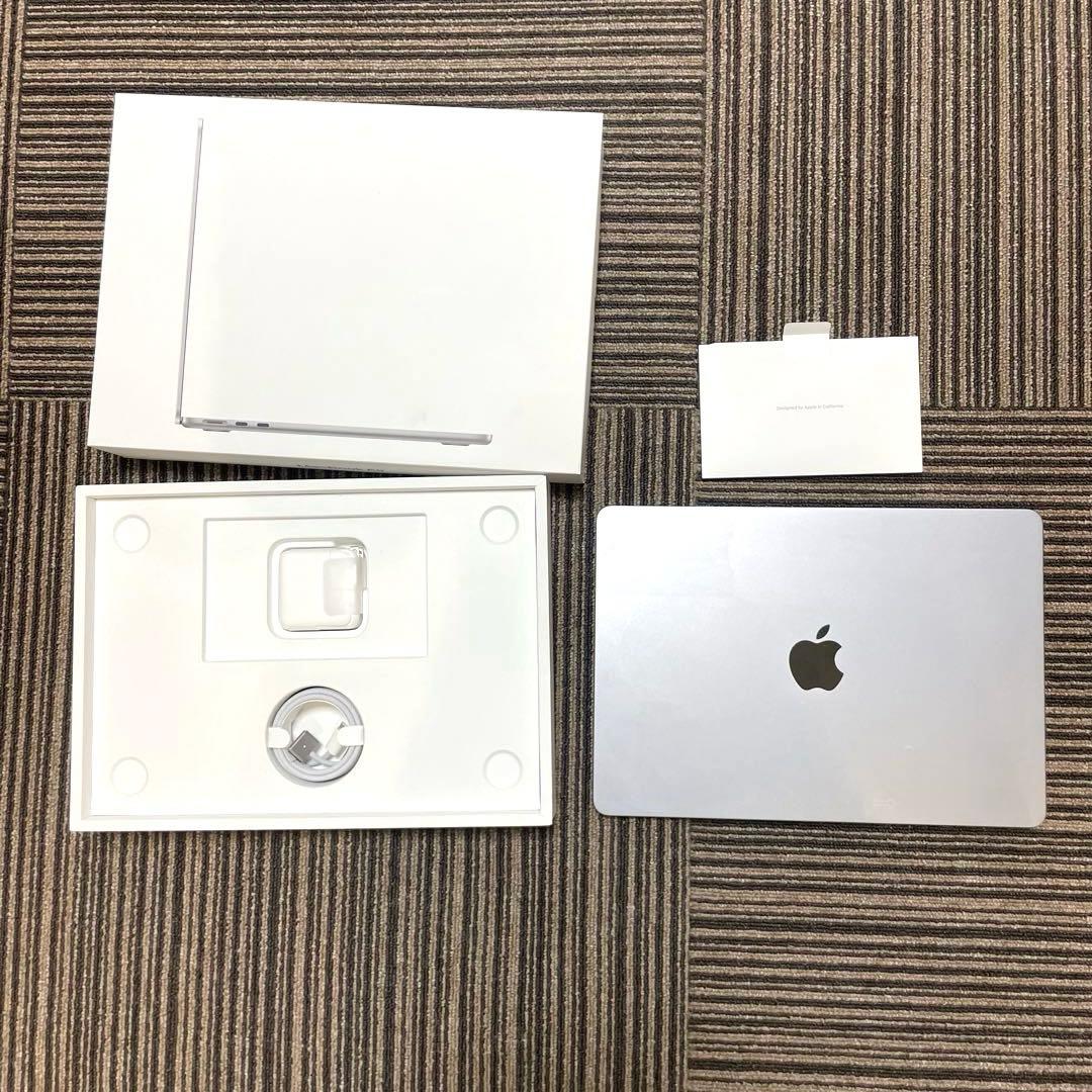 【F】Apple MacBook Air 2024 8GB 256GB SSD