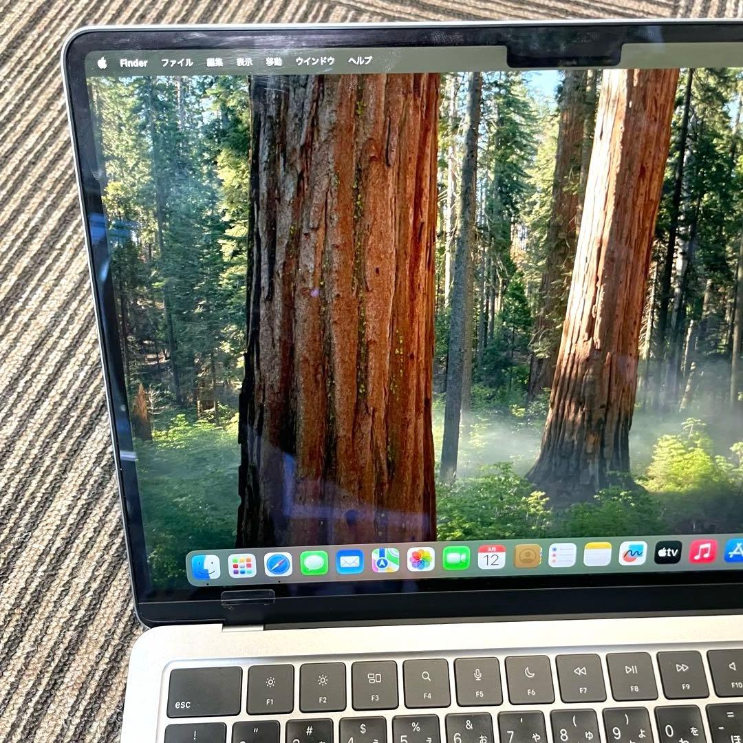 【F】Apple MacBook Air 2024 8GB 256GB SSD