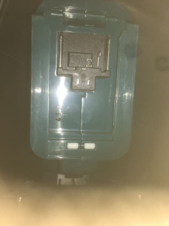 マキタ充電式ライト