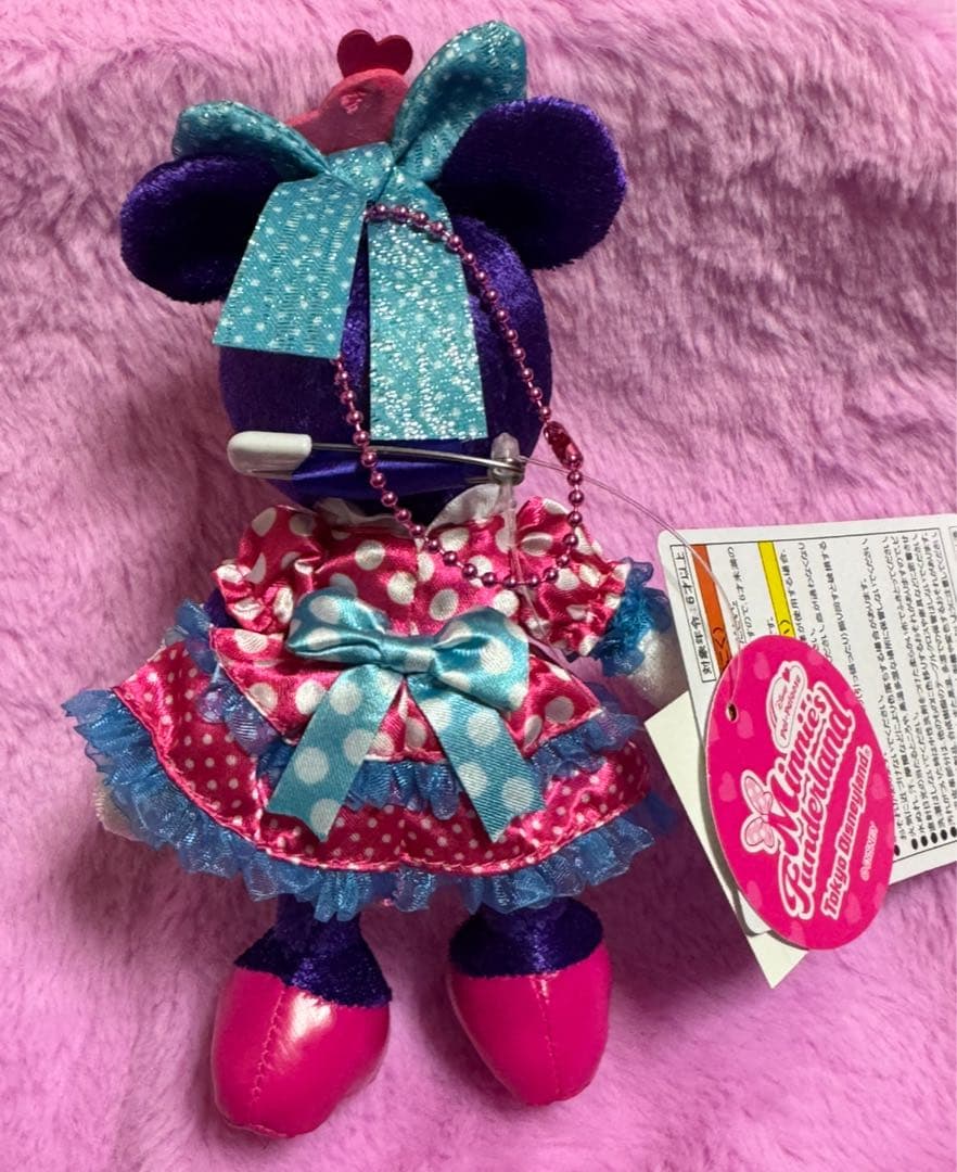 新品未使用♡ディズニーパルパルーザミニーのファンダーランドミニーぬいぐるみバッジ