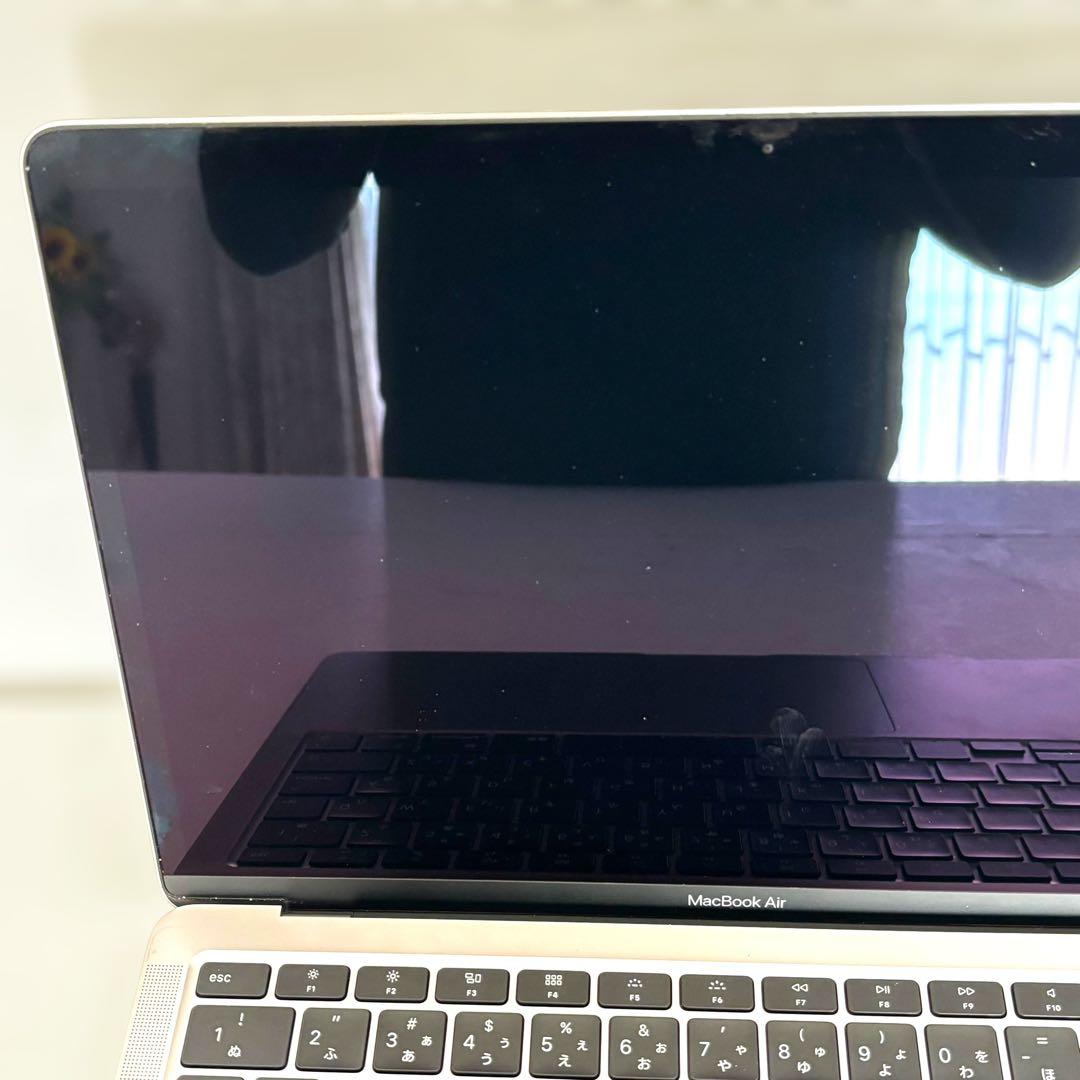 【ジャンク品】MacBook Air 2020年モデル 256GB（電源不良)