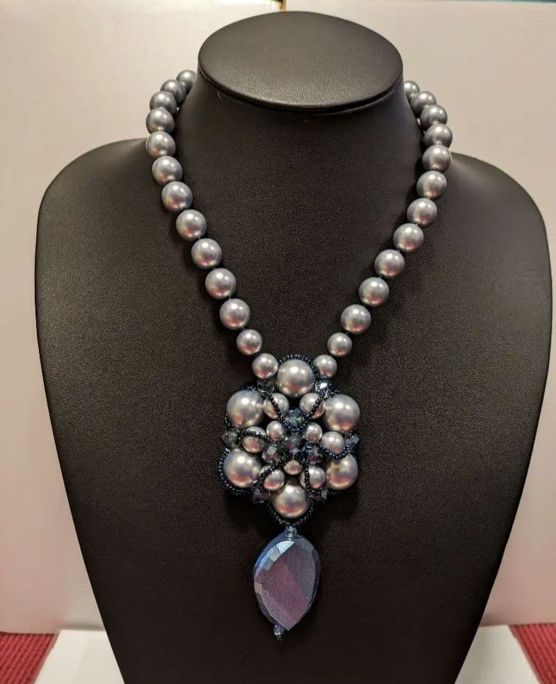 パール調ネックレス