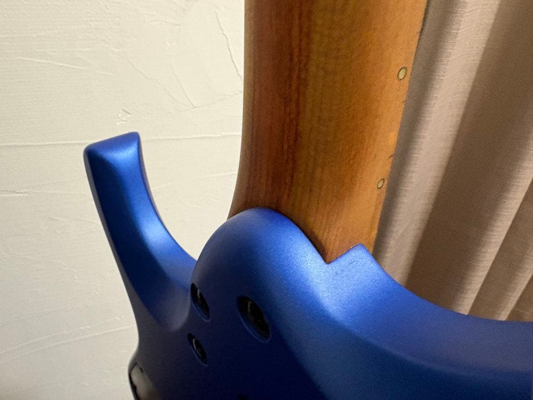 美品 Ibanez Q52 アイバニーズ ヘッドレス 6弦ギター 超軽量