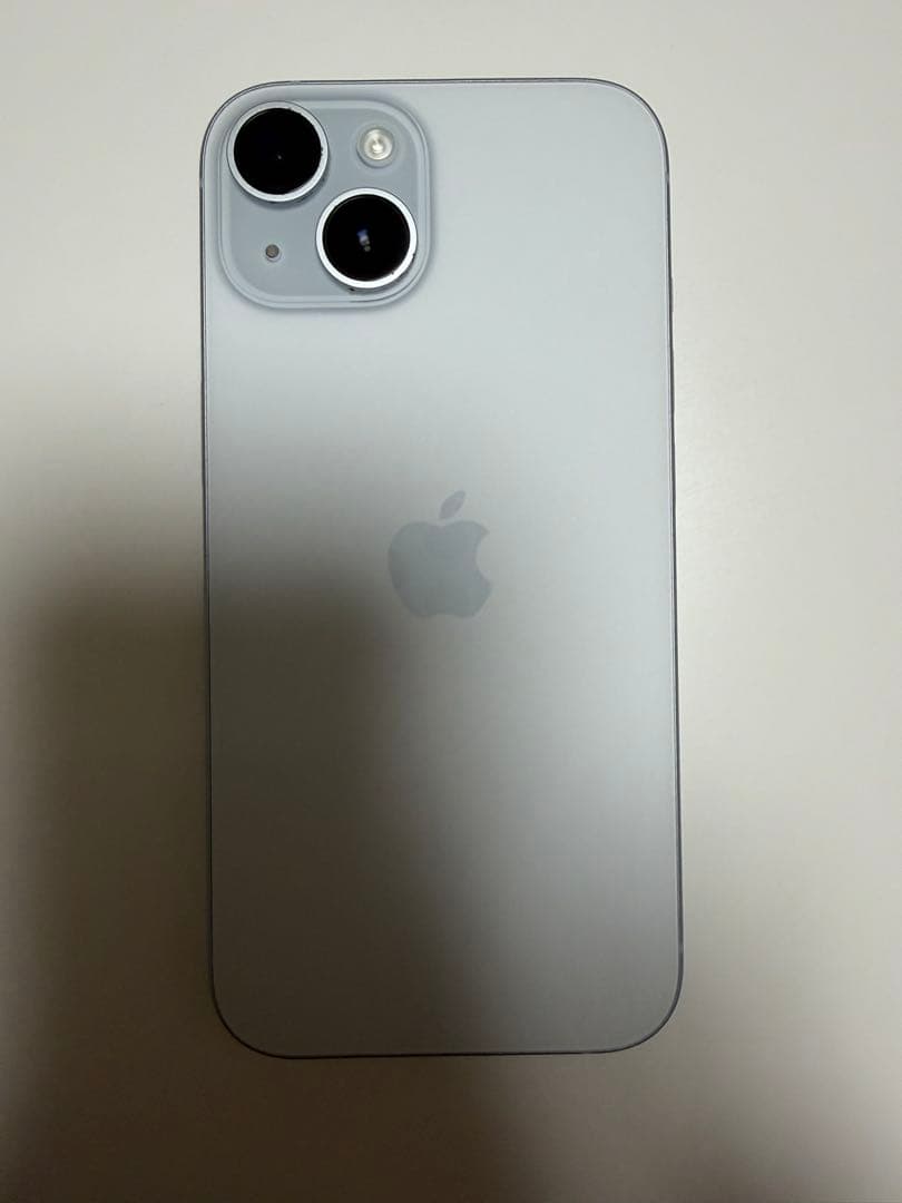 iPhone15 ブルー
