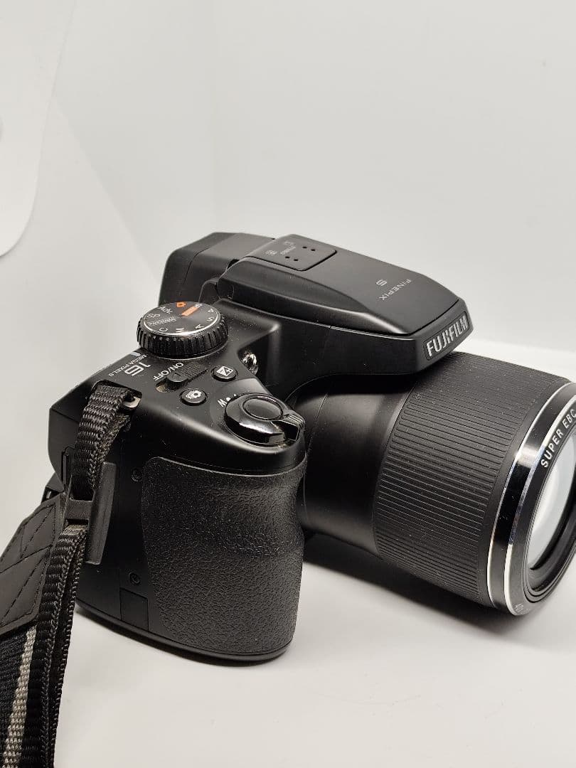 デジタルカメラ FUJIFILM FinePix S8200