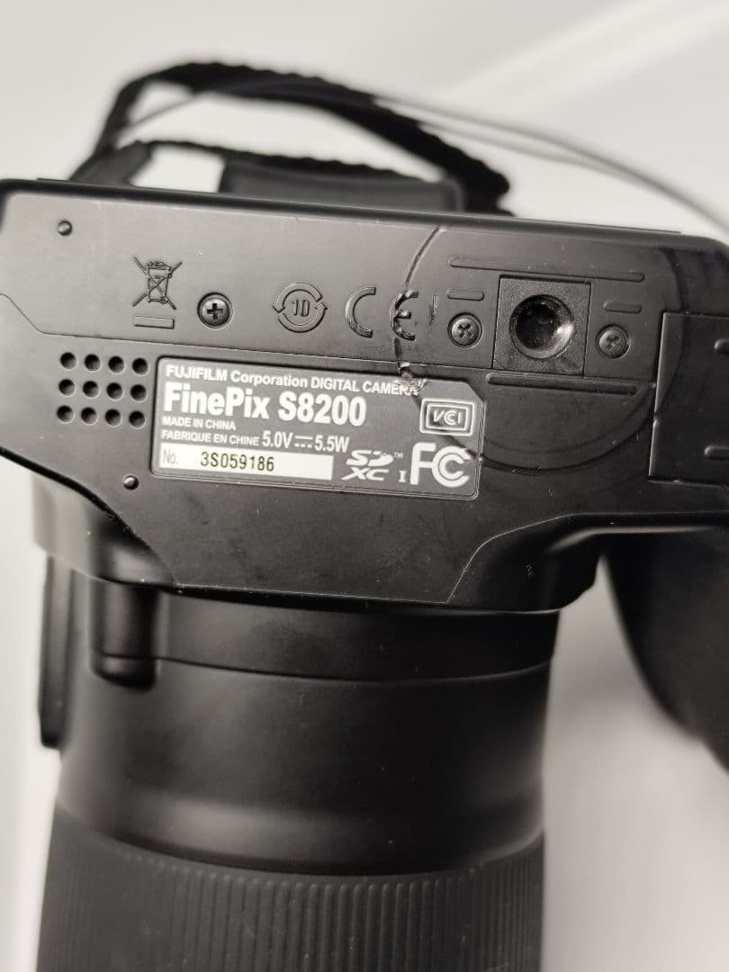 デジタルカメラ FUJIFILM FinePix S8200