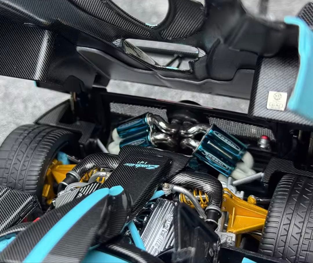 Pagani Zonda Uno 1/18 スケールモデルミニカー