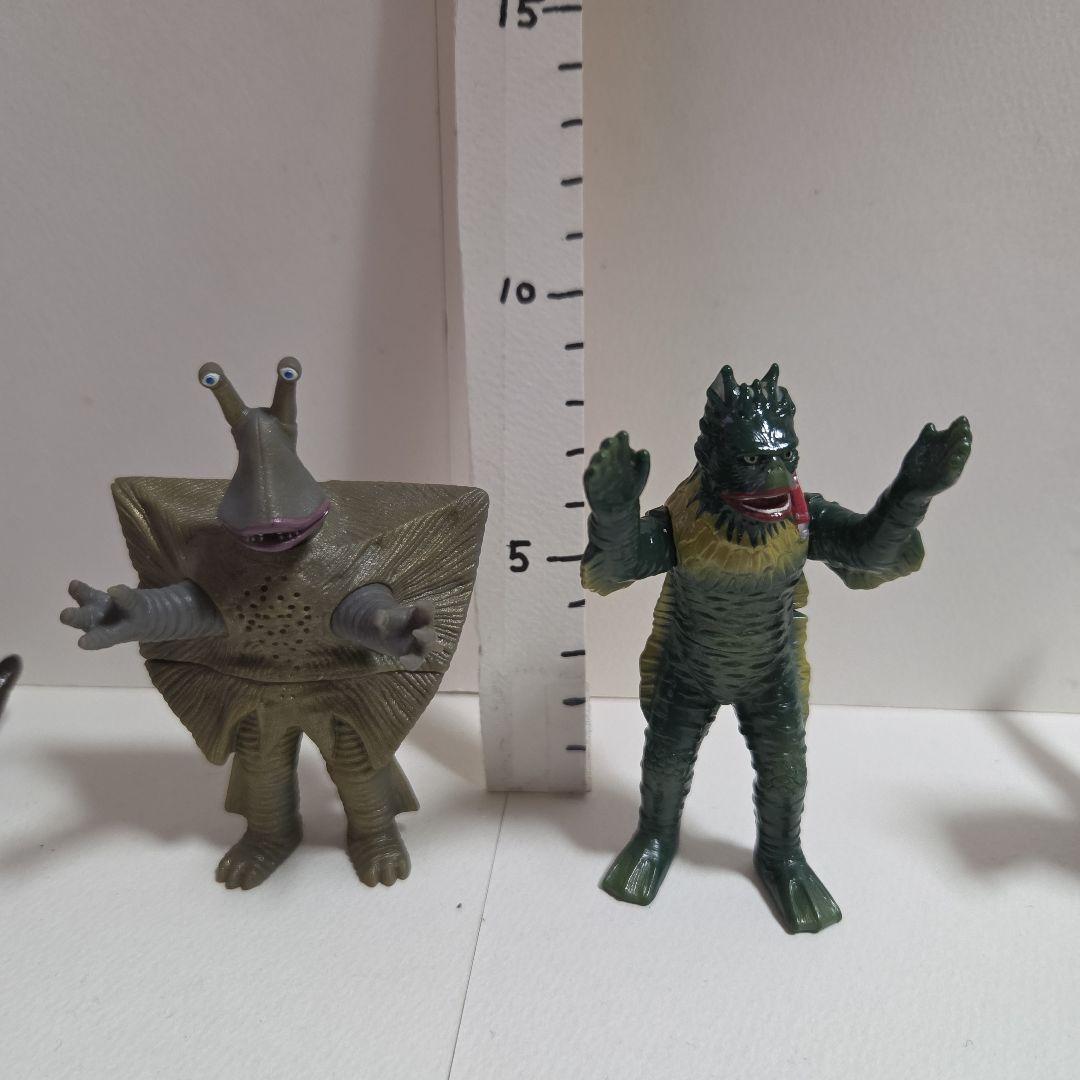 ウルトラマン　怪獣フェギュア　ソフビ　　まとめ売り　23体