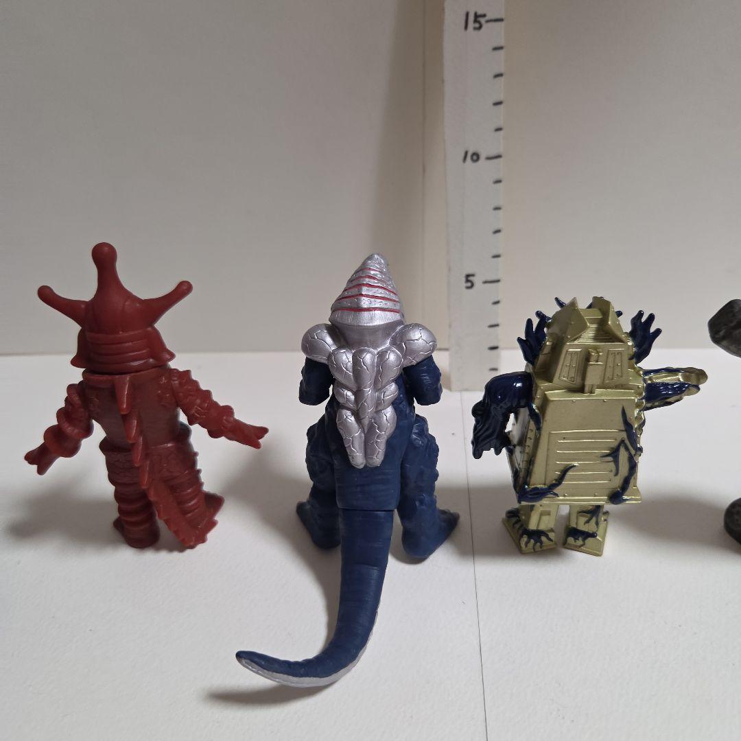 ウルトラマン　怪獣フェギュア　ソフビ　　まとめ売り　23体