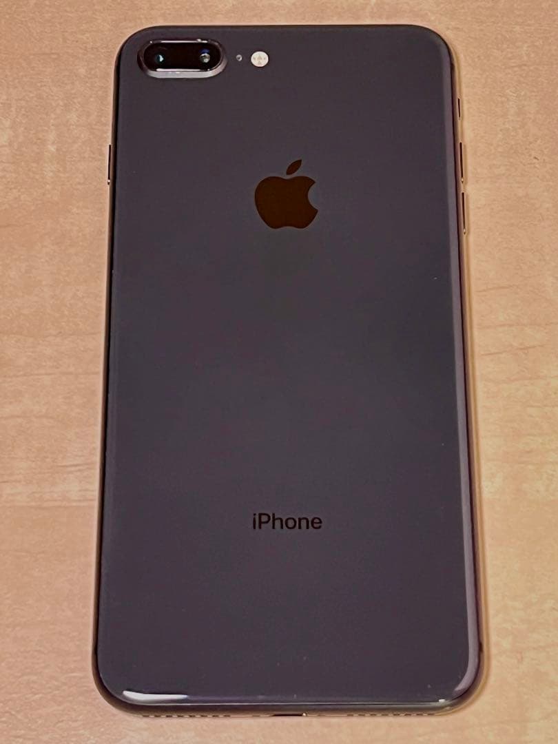 iPhone 8 Plus 64GB スペースグレイ