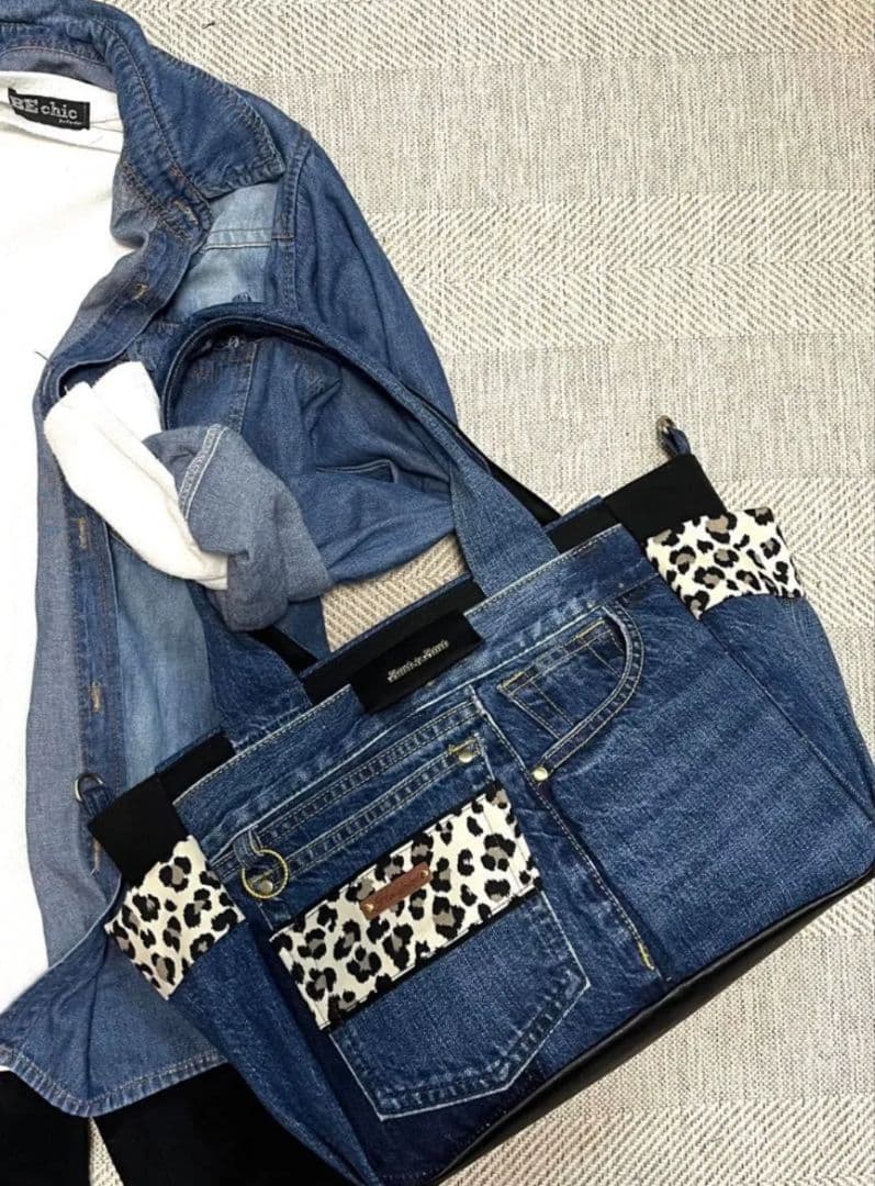 大きめデニムリメイクバッグ（LL）No.893☆トートバッグ　マザーズバッグ