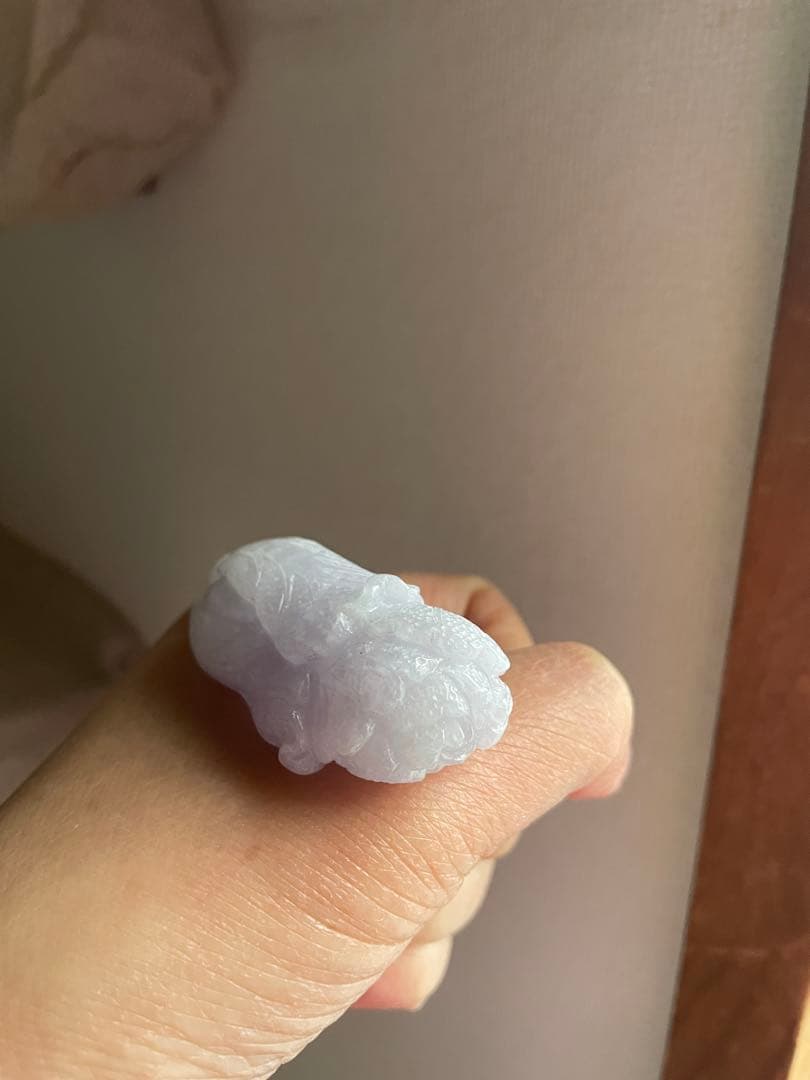本翡翠 置物 ミャンマー産 白菜 彫刻 ネックレス 薄いラベンダー