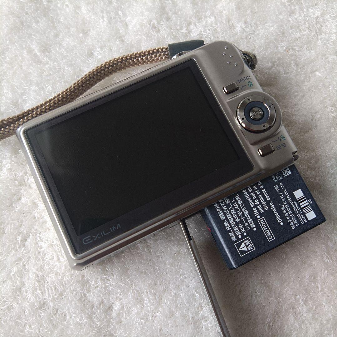 【極美品】CASIO EXILIM EX-Z1000 デジカメ シルバー 動作品