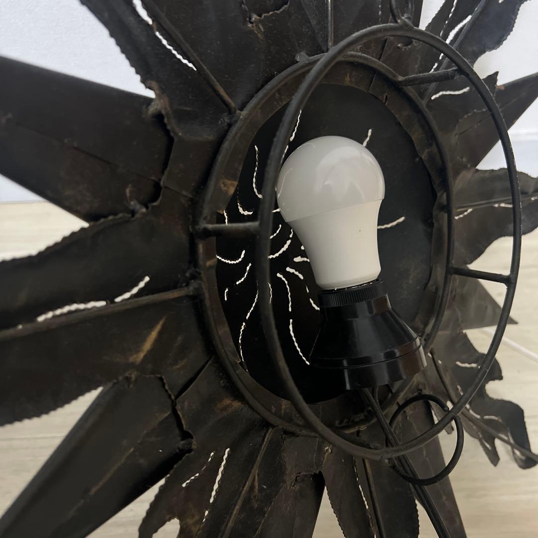 太陽デザインの　ランプ