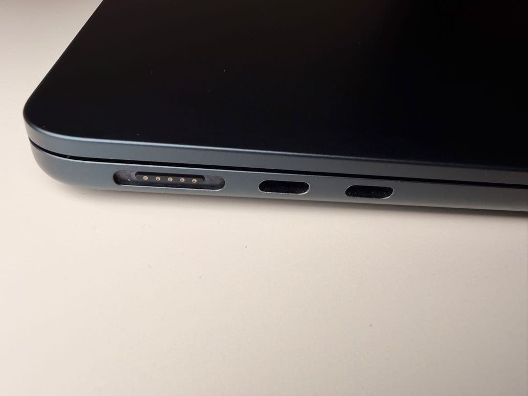 Apple MacBook Air 13インチ 256GBミッドナイト