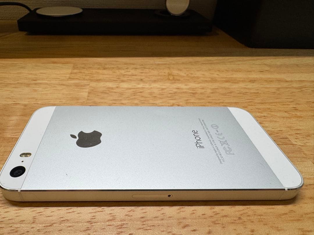 Apple iPhone 5s 64GB シルバー