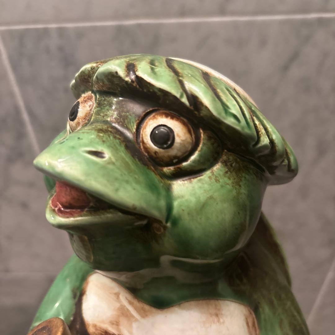 ビンテージ大きな瞳が可愛いカッパがお酒を注いでくれる陶器オブジェ