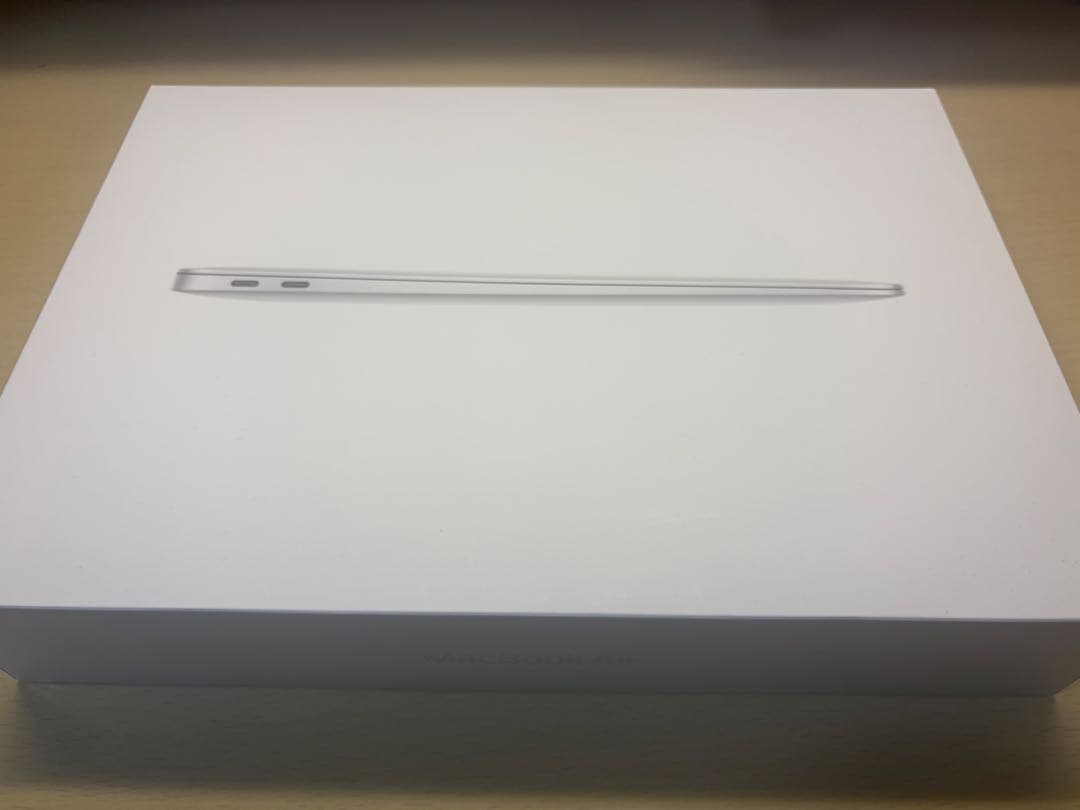 MacBook Air A2179 8GB/256GB 美品・充放電70回