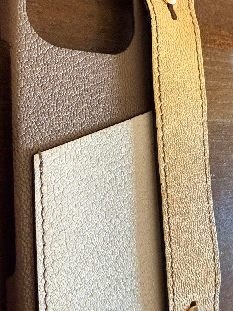 【CxC Leather 】高級レザー　iPhone16proケース