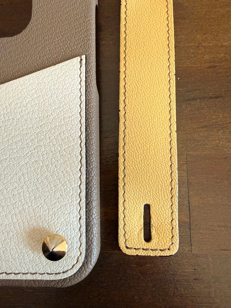 【CxC Leather 】高級レザー　iPhone16proケース