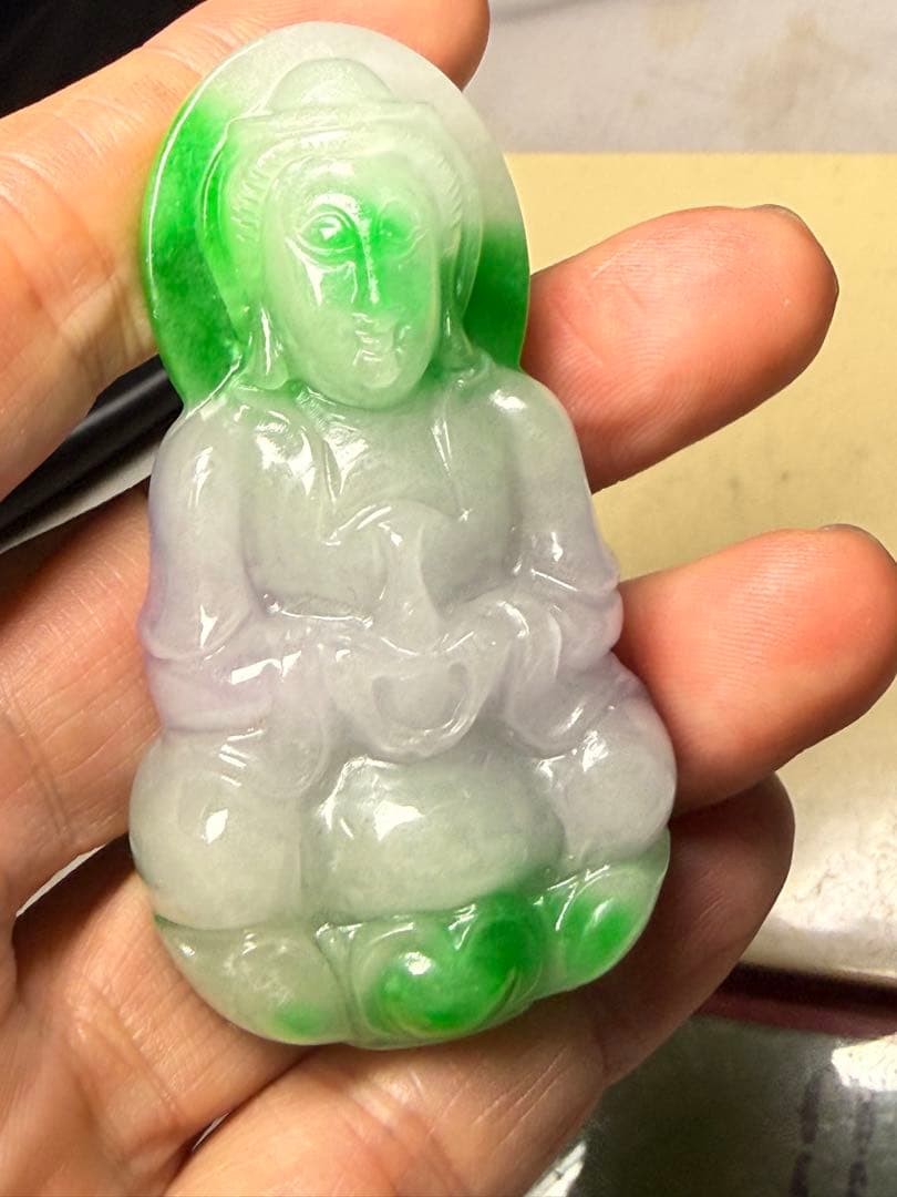 ミャンマーラベンダー翡翠「観音牌子」