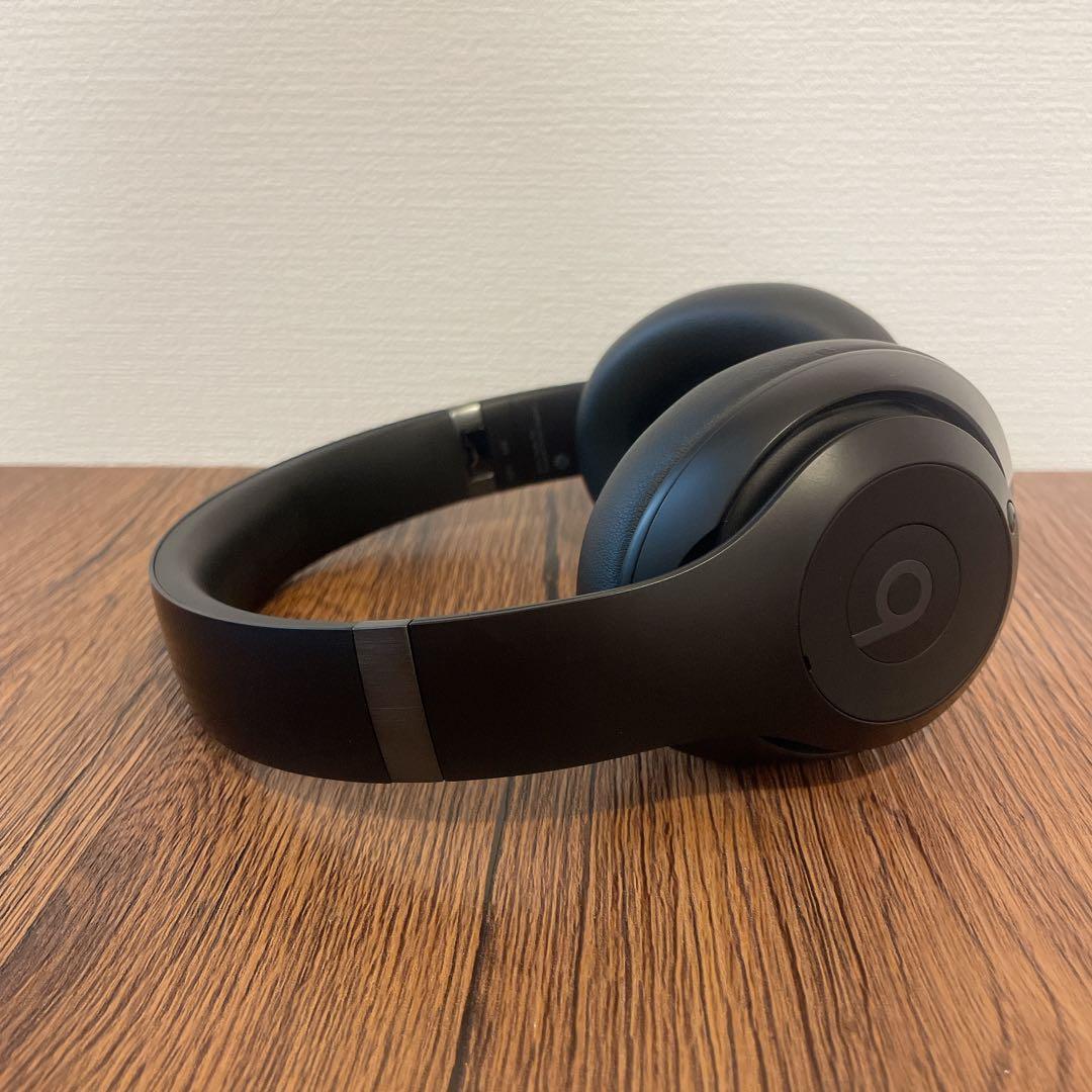 《完品・美品》Beats Studio Pro ワイヤレスヘッドホン　ブラック黒