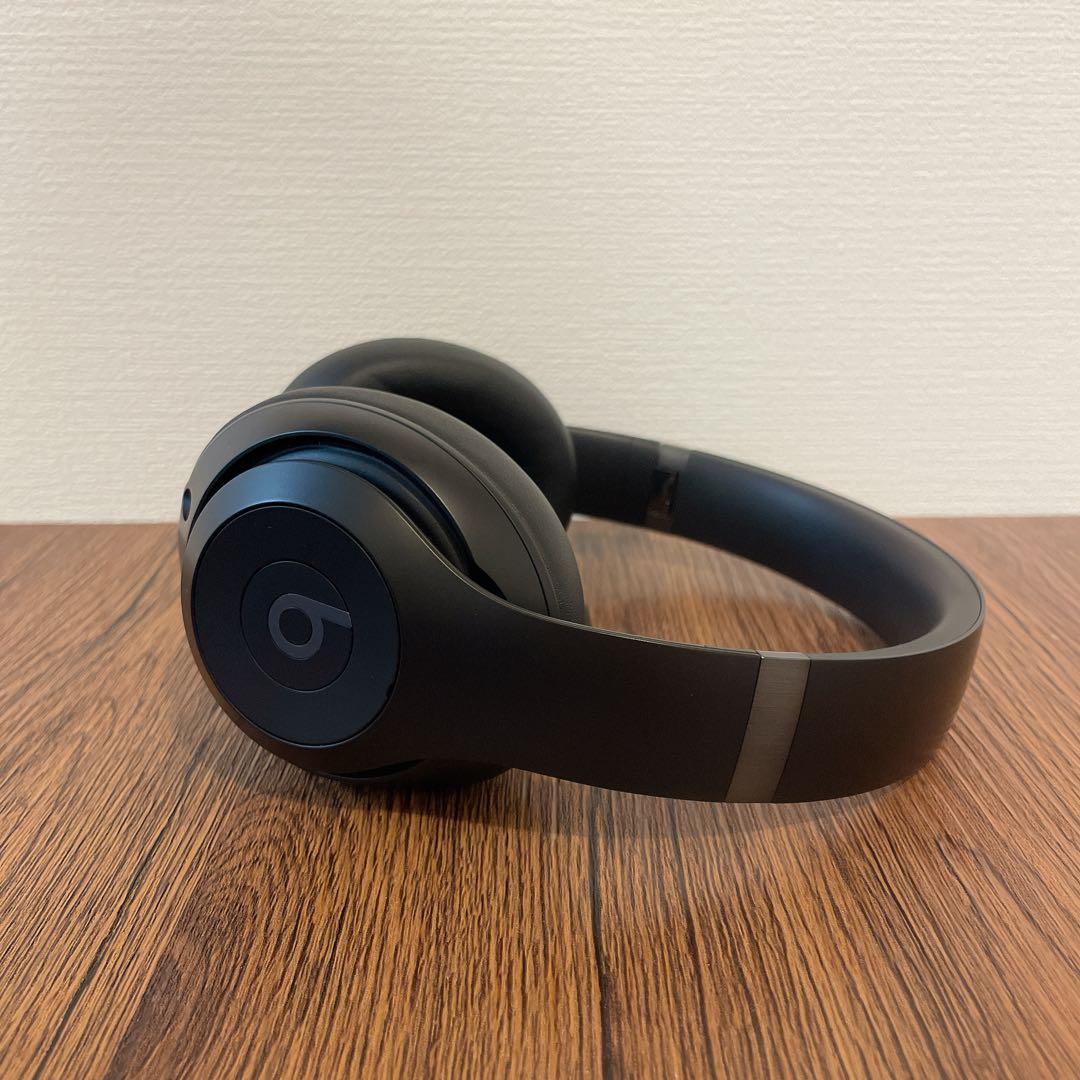 《完品・美品》Beats Studio Pro ワイヤレスヘッドホン　ブラック黒